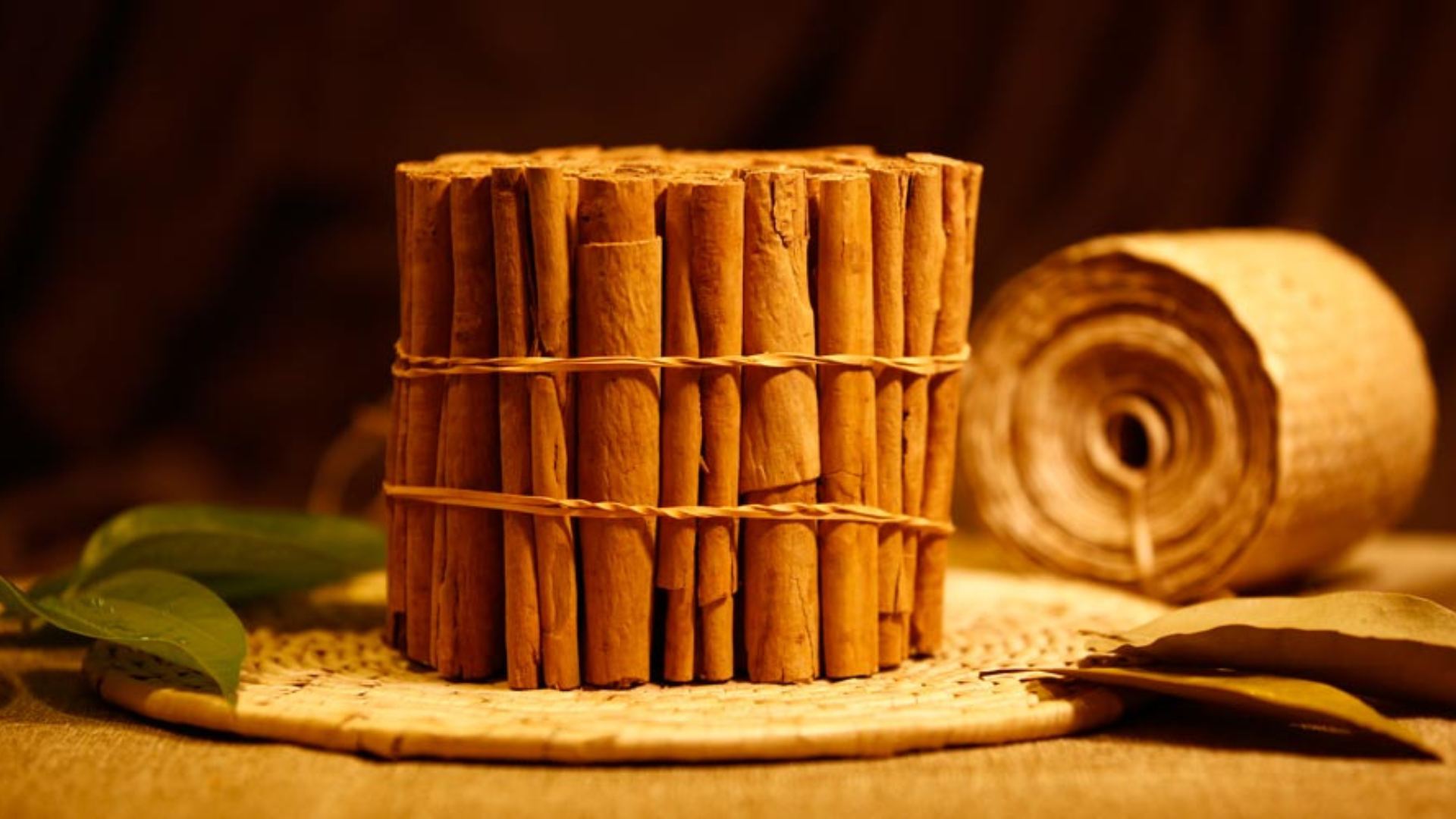 Cinnamon Oils and Powders